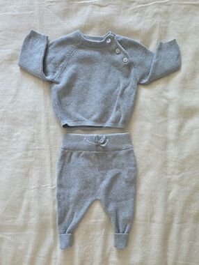 Quincy Mae Light Gray Knit Sweater & Pants Set | 0-3M